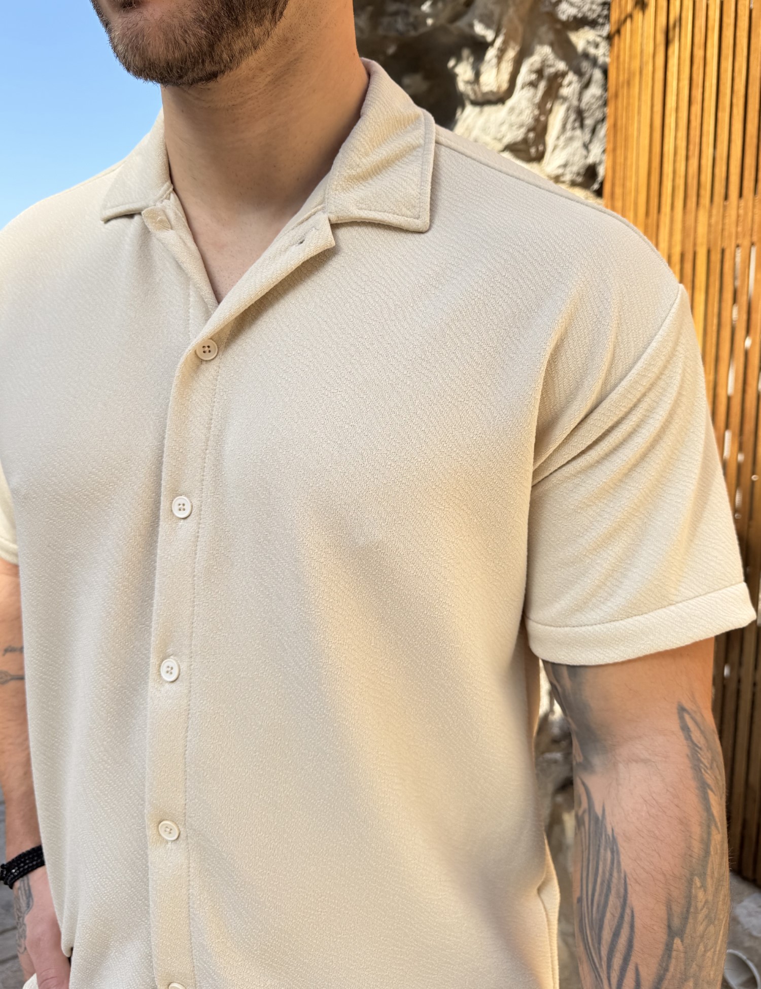 Ανδρικό γκοφρέ μπεζ oversized κοντομάνικο πουκάμισο RMZ19138B φωτογραφία